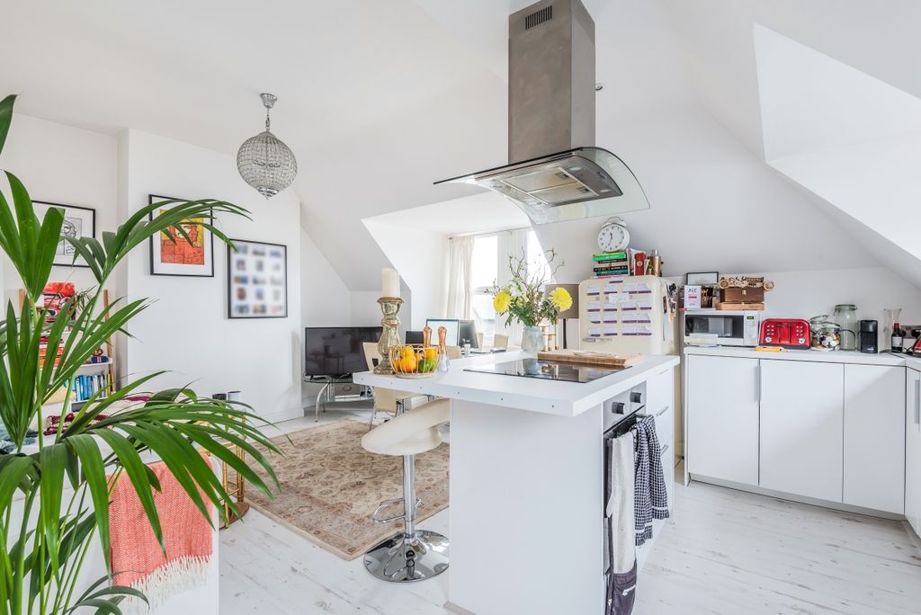 Property photo 2 of 4 685274 (2)