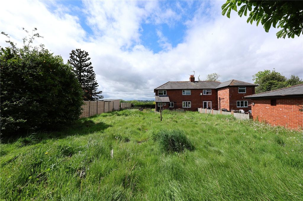 Property photo 2 of 11 Picture No. 15