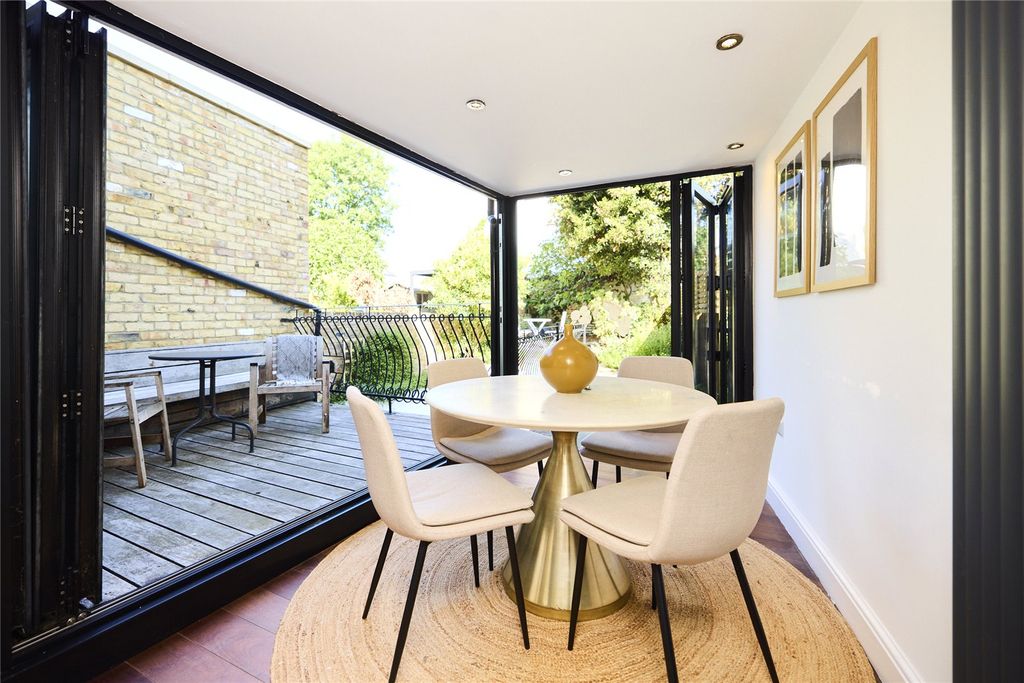 Property photo 2 of 15 Picture No. 05