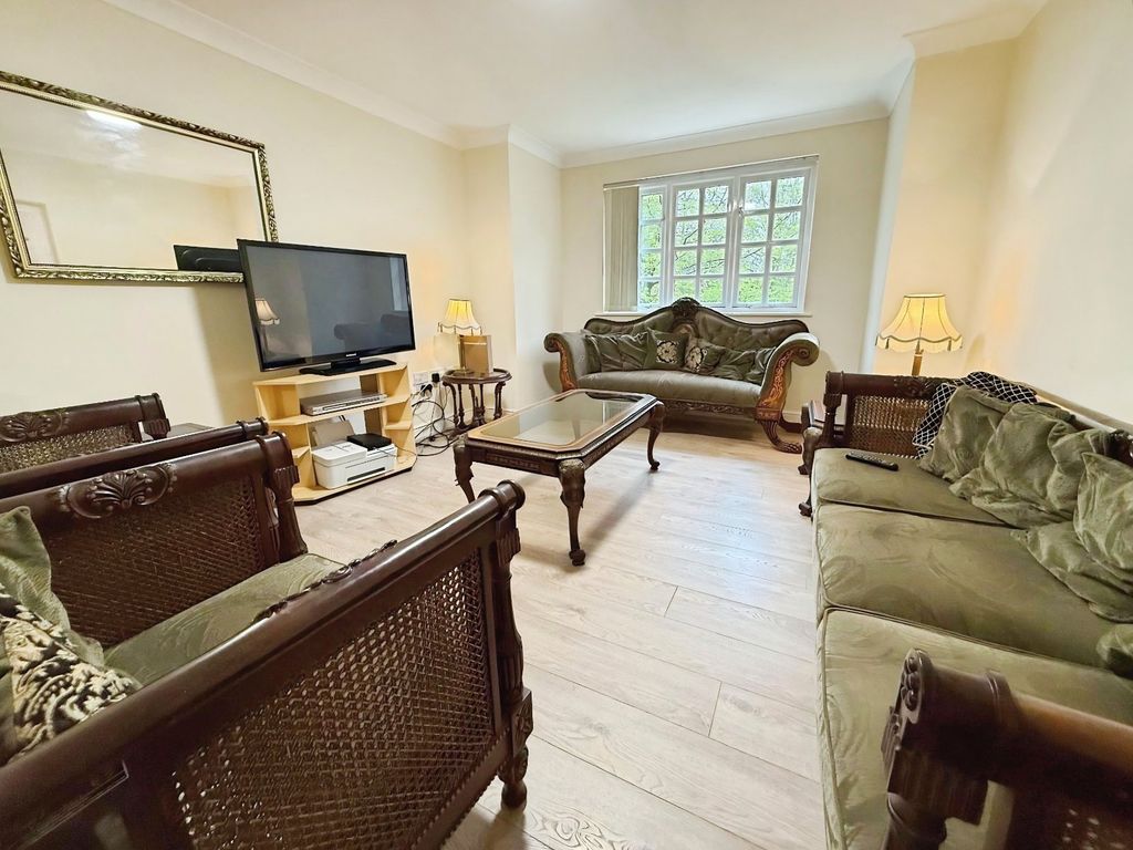 Property photo 3 of 16 Picture No. 07