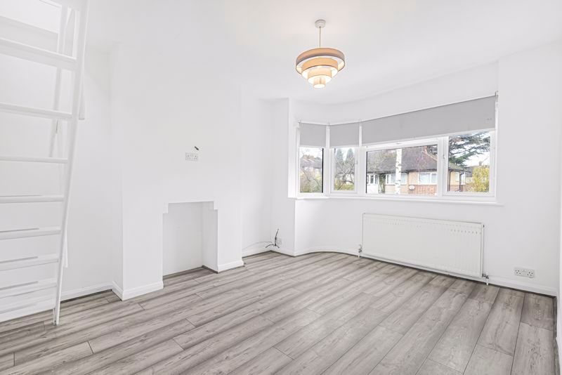 Property photo 2 of 12 Lounge