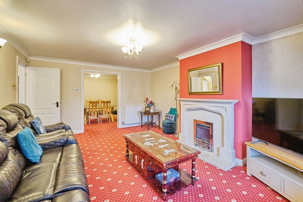 Property photo 3 of 23