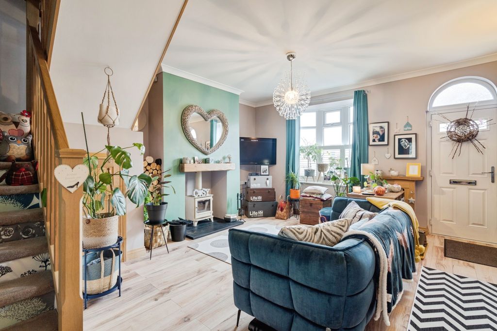 Property photo 3 of 39