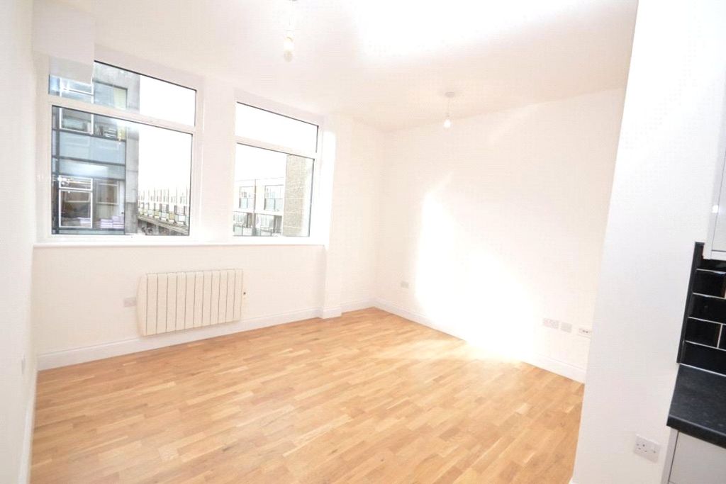 Property photo 2 of 8 Picture No. 05