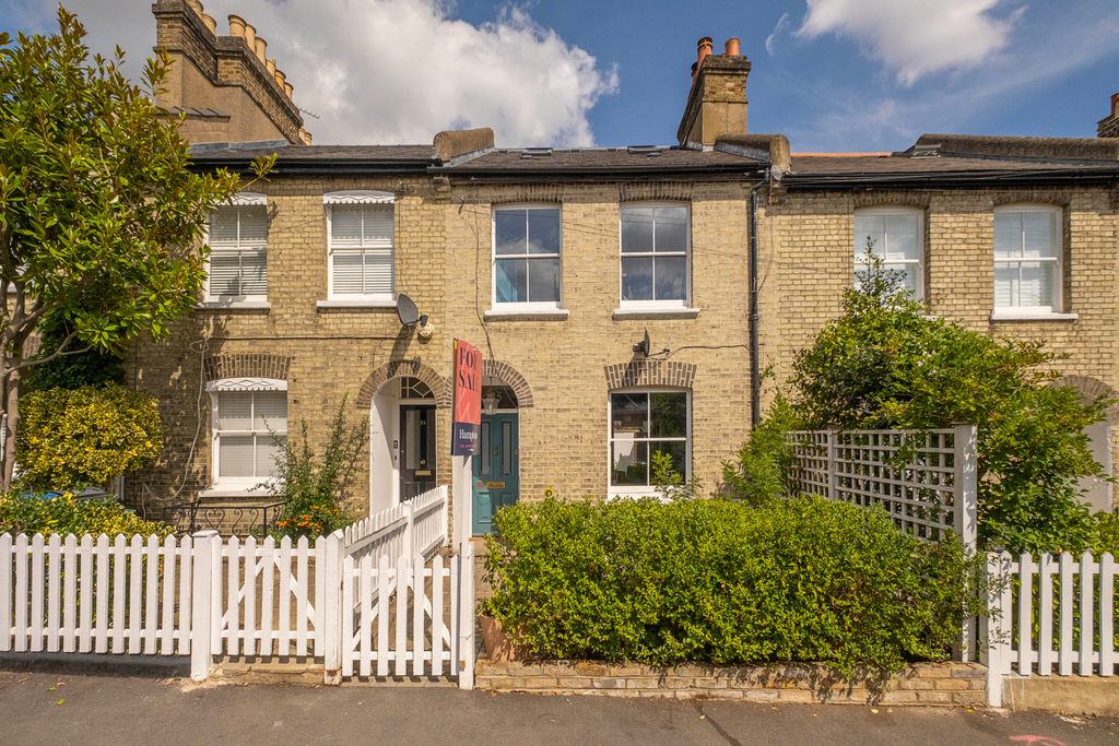 Property photo 1 of 18