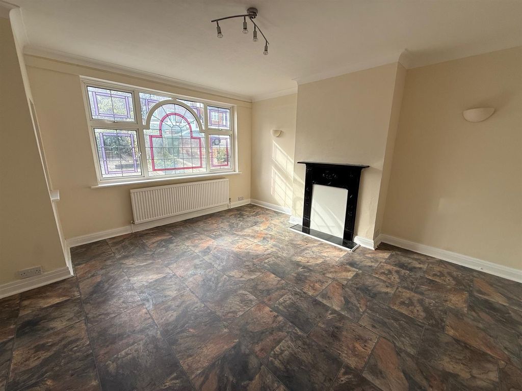 Property photo 3 of 10 1.Jpg