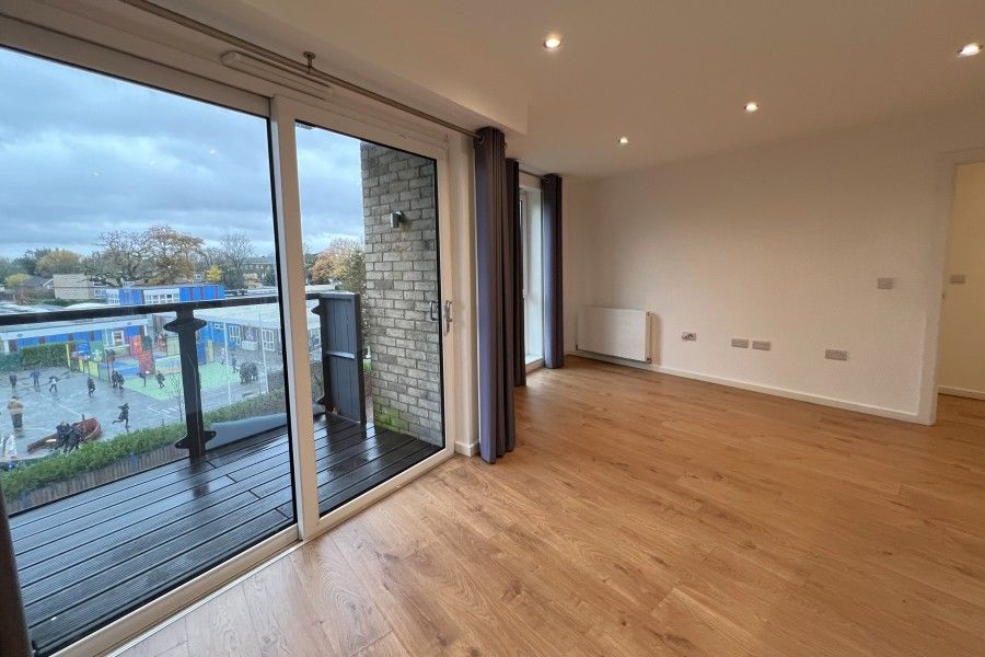 Property photo 2 of 8