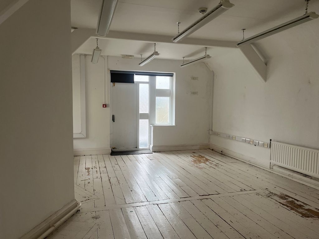 Property photo 2 of 4