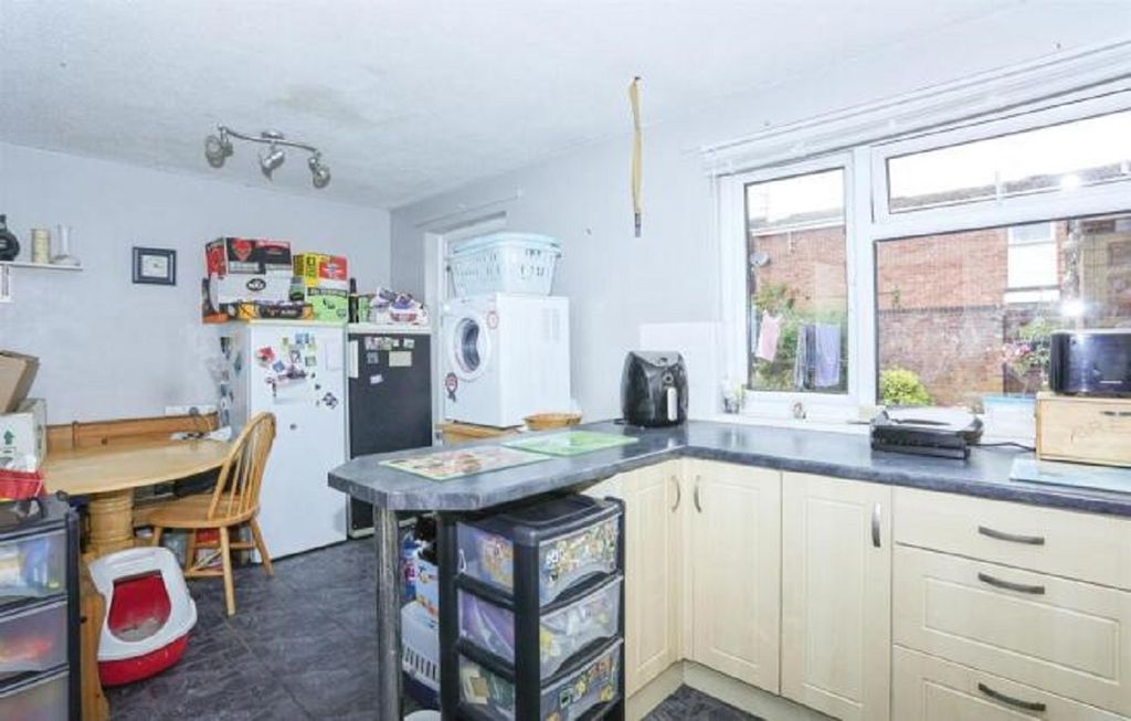 Property photo 3 of 14