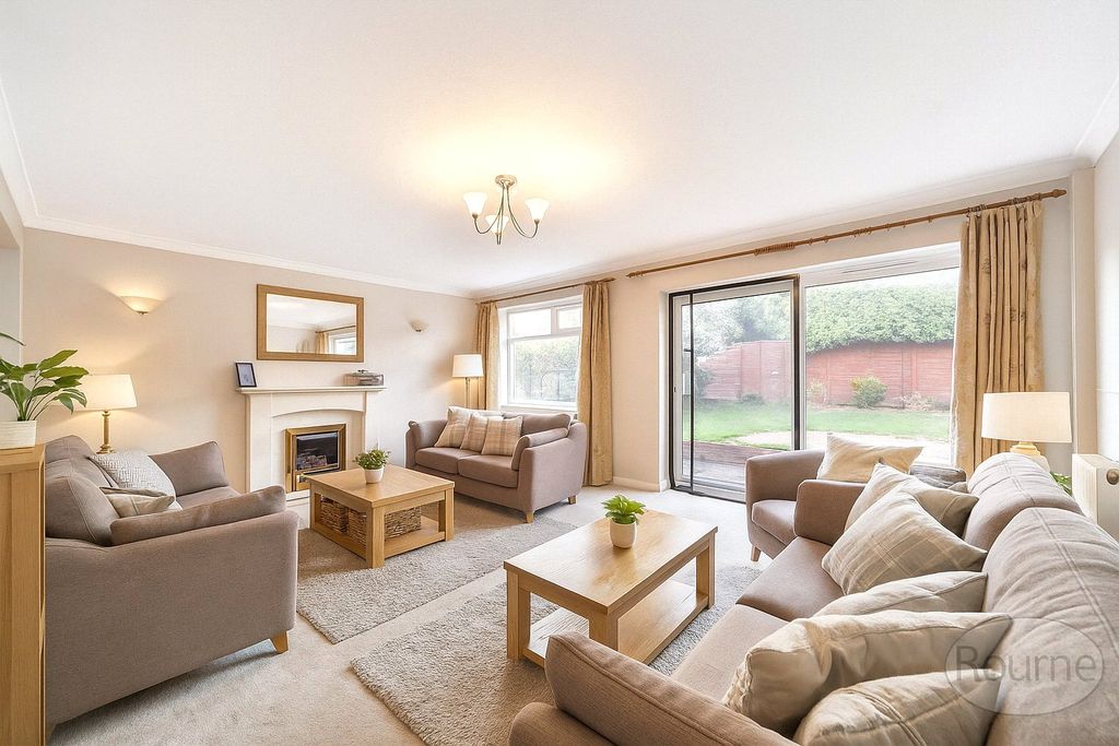 Property photo 2 of 11 Picture No. 17