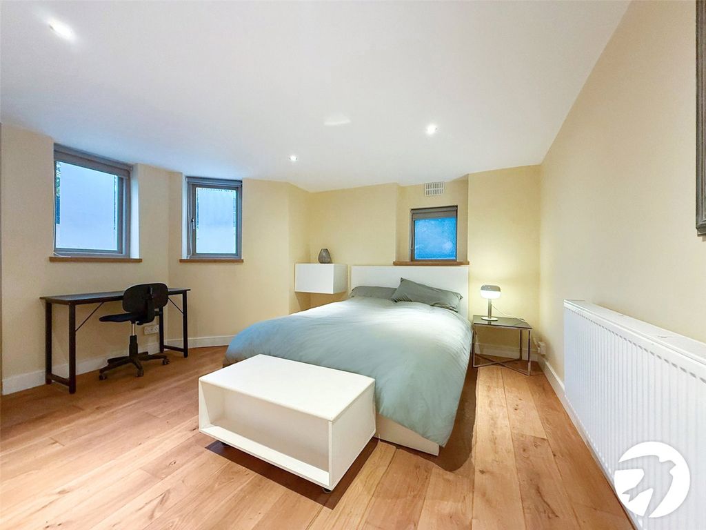 Property photo 3 of 12 Bedroom 1