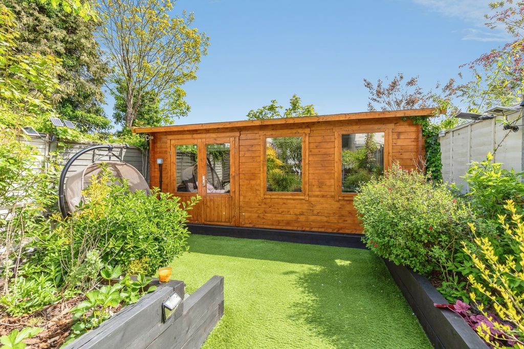 Property photo 1 of 26 Pbox-Img.Jpg