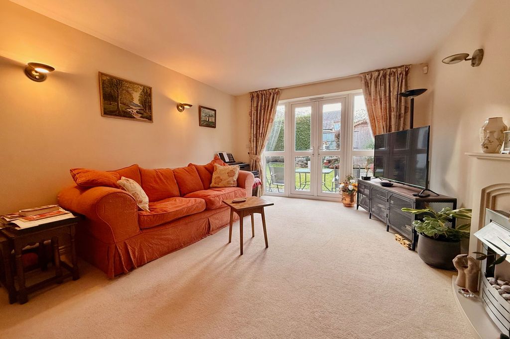 Property photo 2 of 14