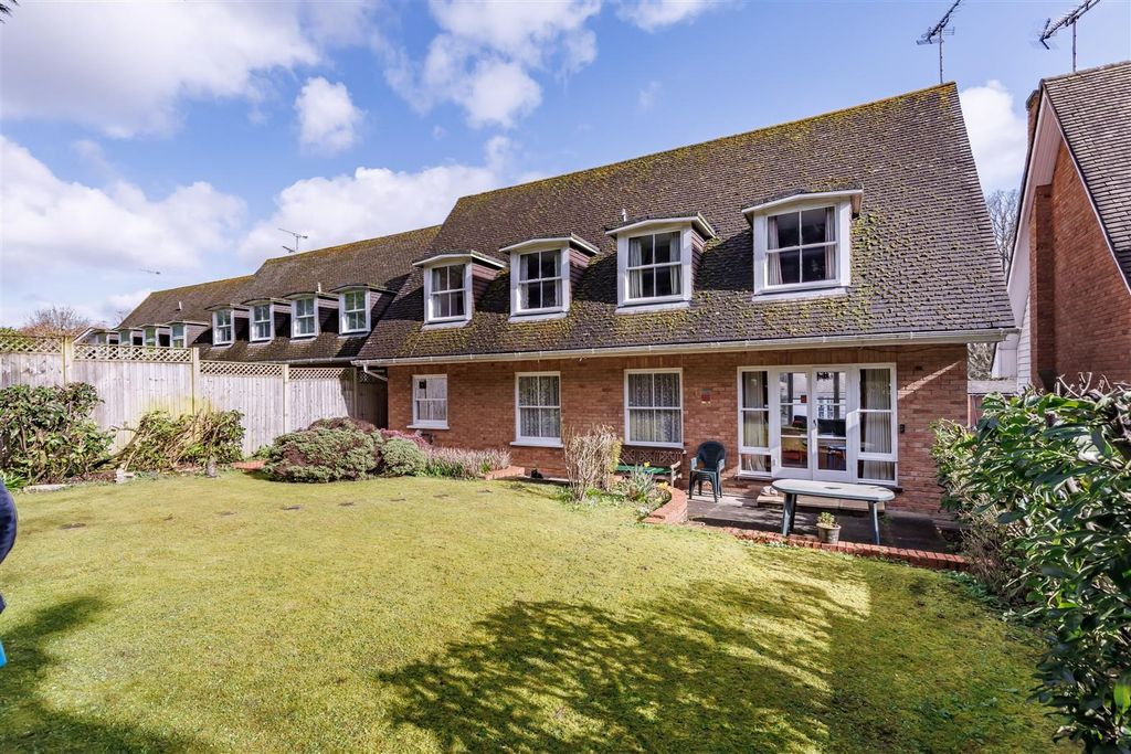 Property photo 2 of 34 3 Ambleside (27).Jpg