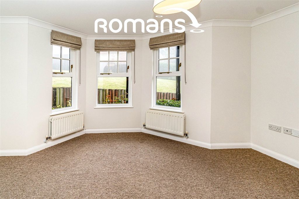 Property photo 3 of 10 Picture No. 02