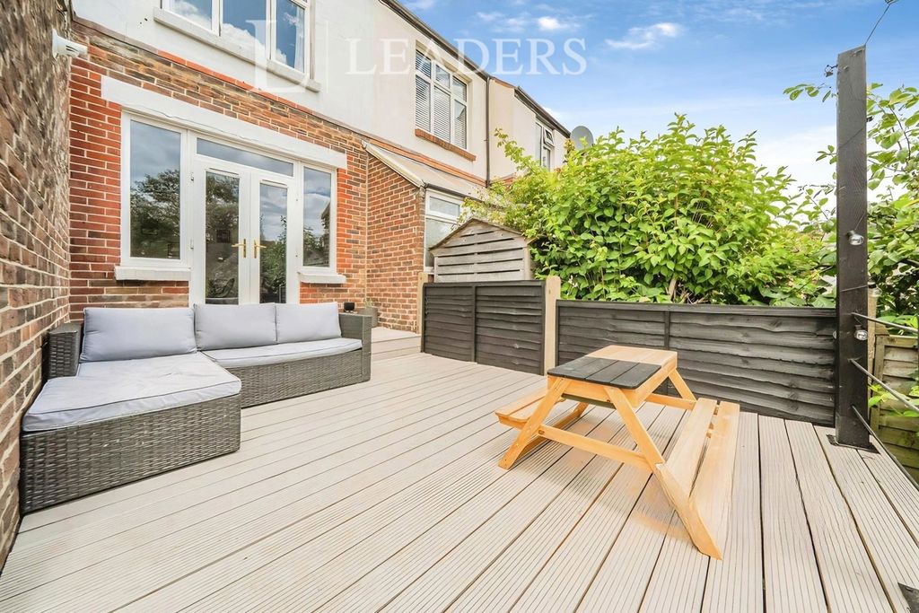 Property photo 3 of 18 Pbox-Img.Jpg