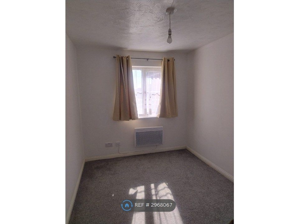 Property photo 3 of 8