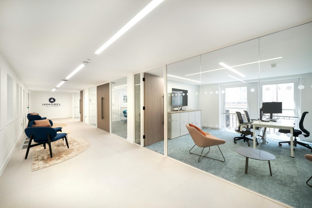 Property photo 3 of 72 Princeshojermynst12Mezz.Jpg