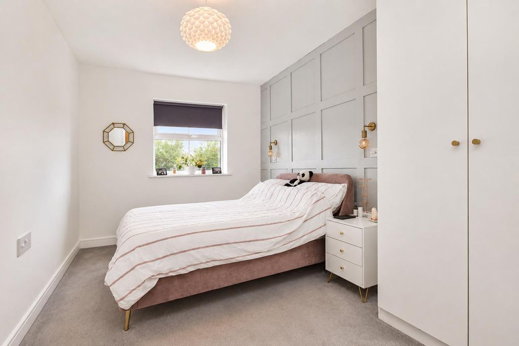 Additional image 6 of 2 bed flat for saleDryden House, Borehamwood WD6