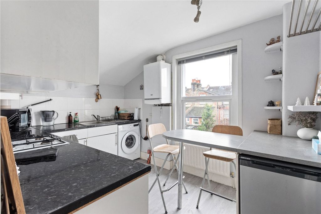 Property photo 2 of 10 Picture No. 04