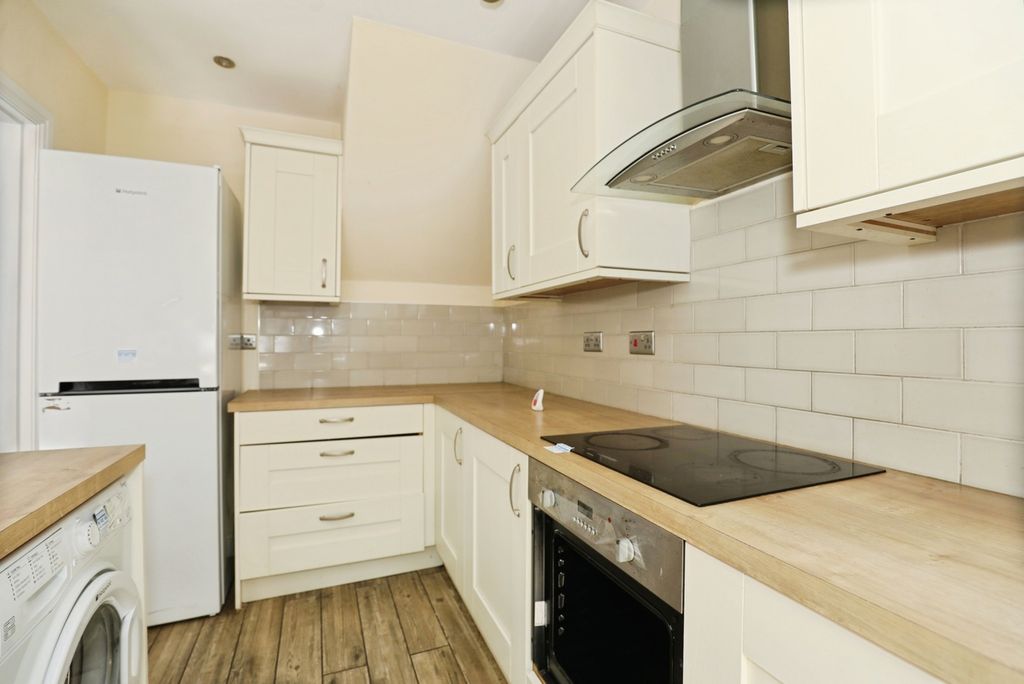 Property photo 3 of 23 Pbox-Img.Jpg
