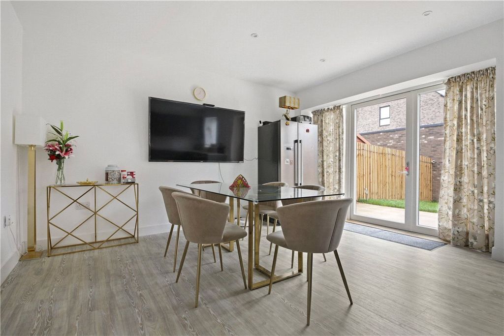 Property photo 3 of 18 Picture No. 06