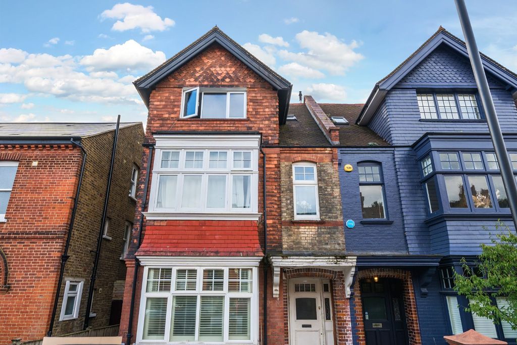 Property photo 2 of 10 Picture No. 01