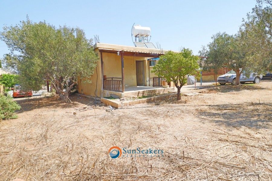 Property photo 1 of 12