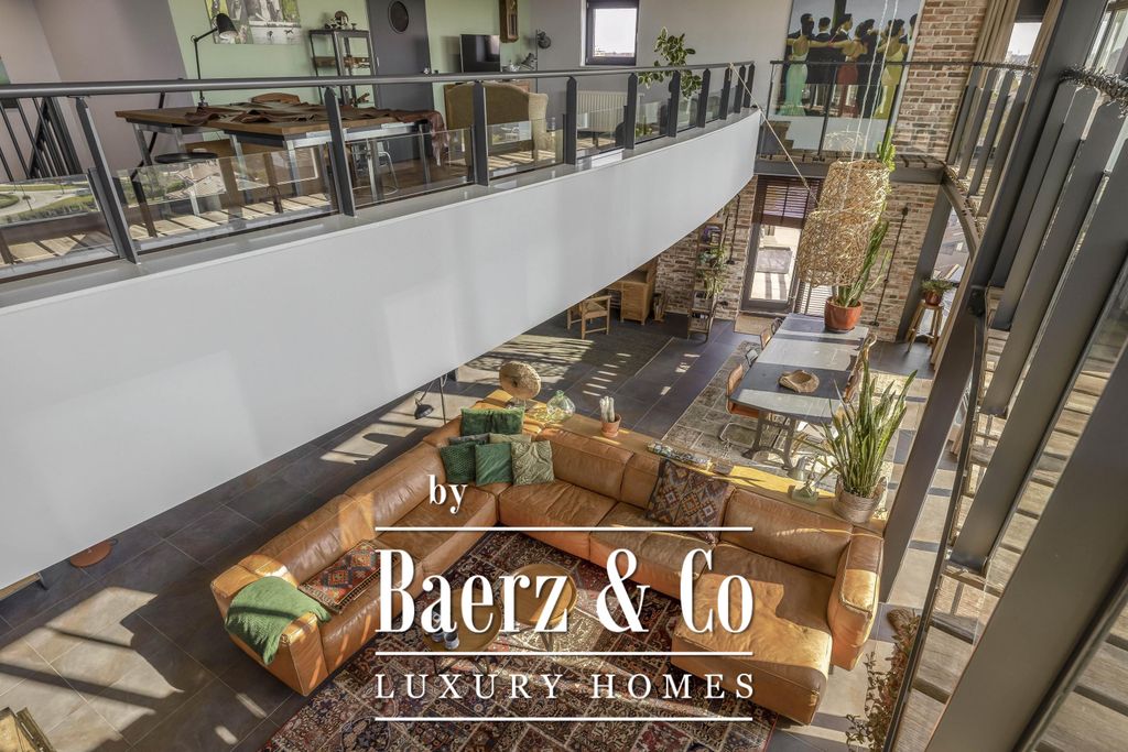 Property photo 1 of 50