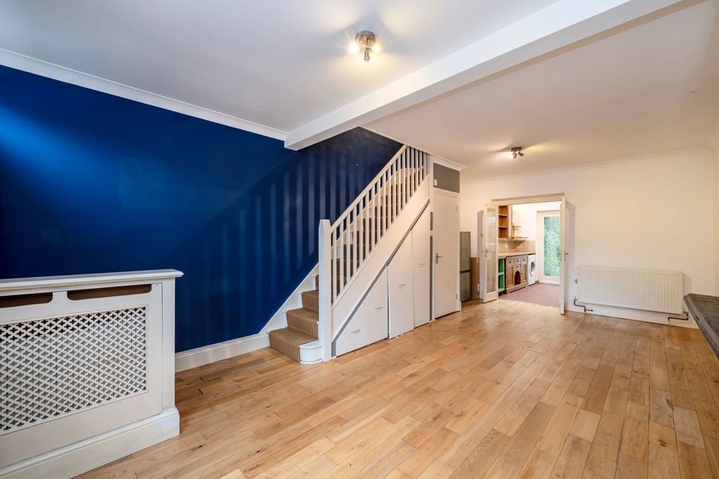 Property photo 2 of 6