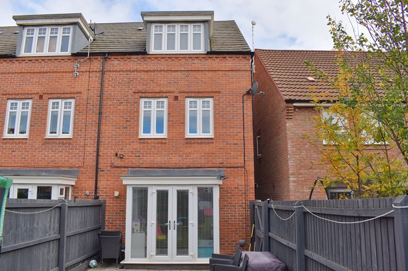 Property photo 3 of 11 Rear