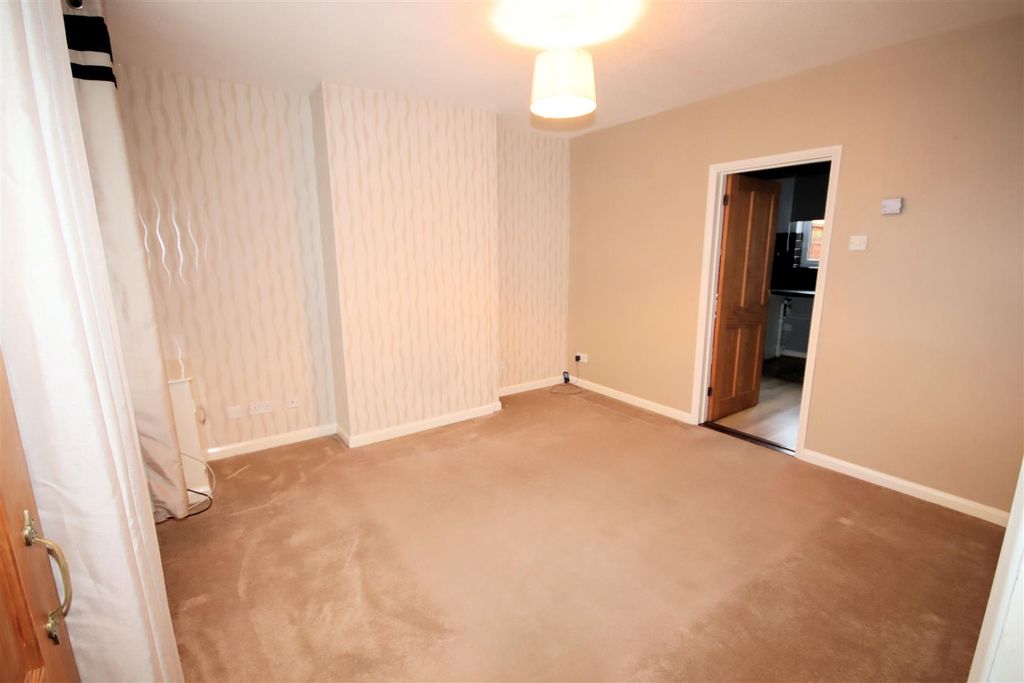 Property photo 2 of 20 Lounge