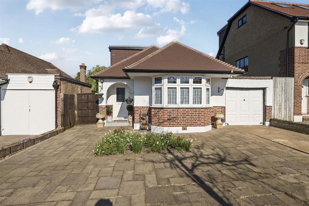Property photo 1 of 19 67Fd19A738B00-1273512(23).Jpg