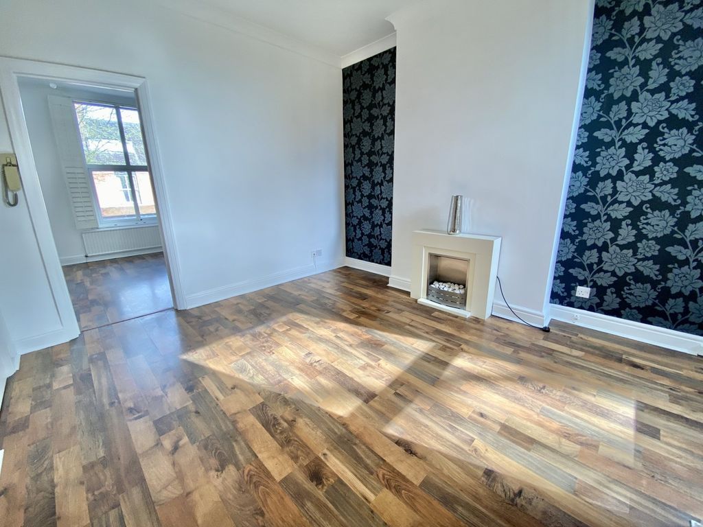 Property photo 2 of 7 Picture 2