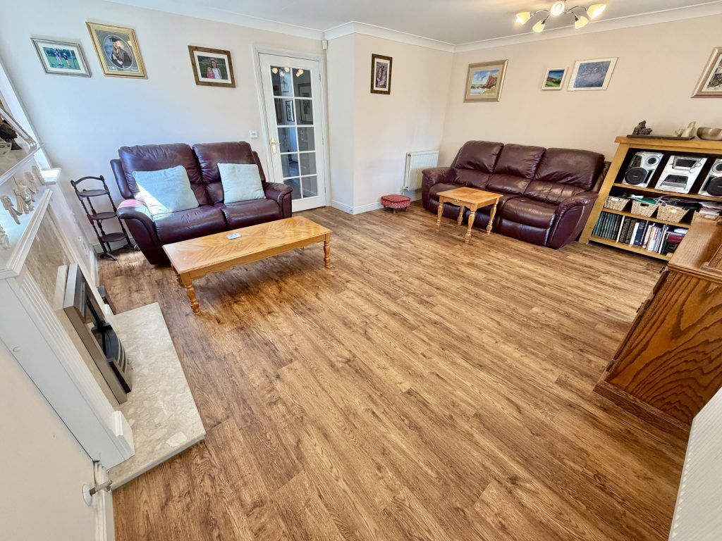 Property photo 3 of 23