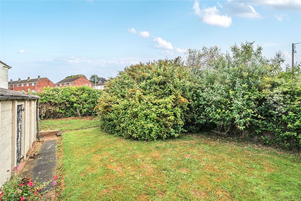 Property photo 2 of 18 Garden
