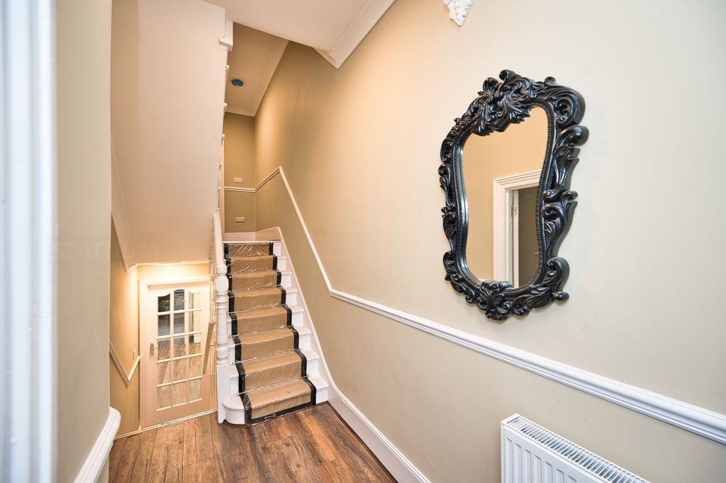 Property photo 3 of 25