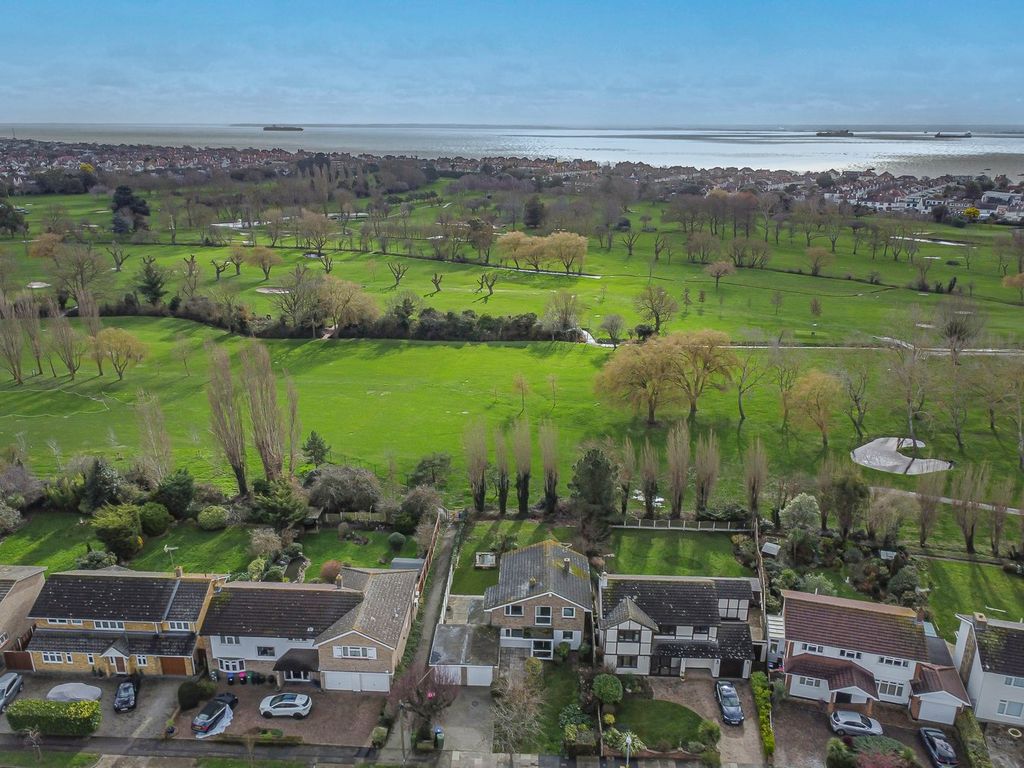 Property photo 2 of 33