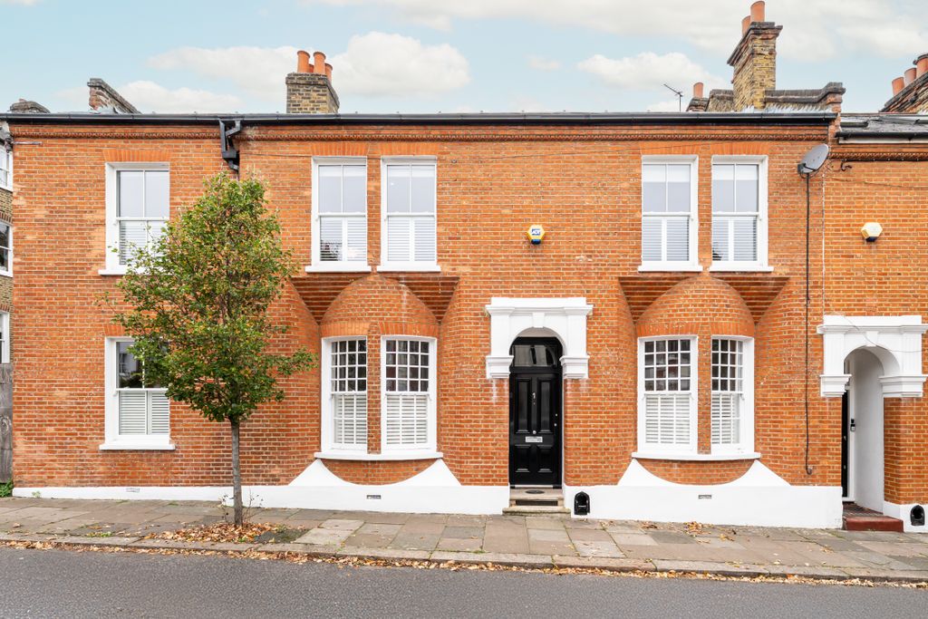 Property photo 1 of 36