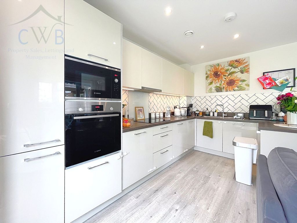 Property photo 3 of 14 Modern Kitchen
