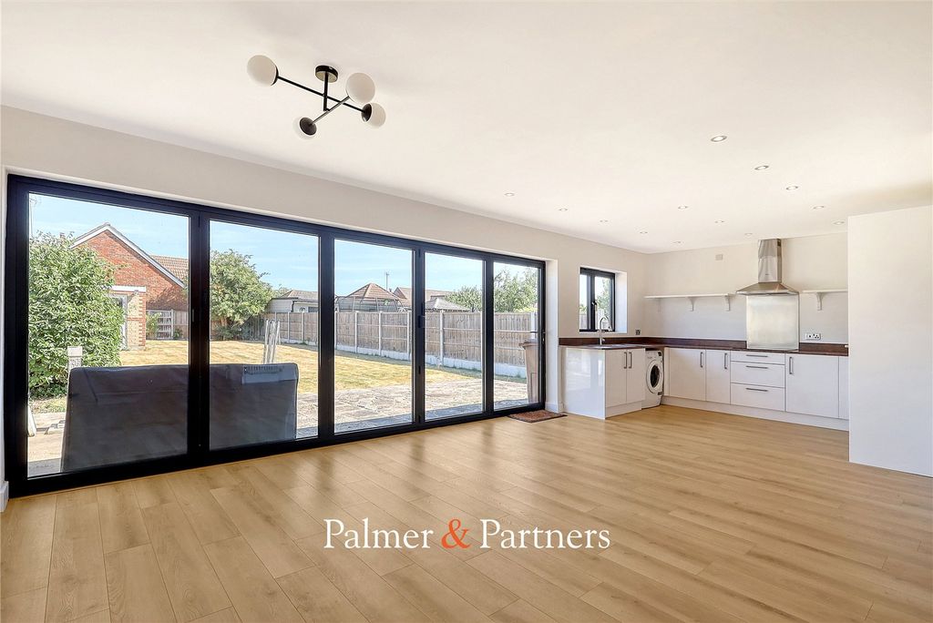 Property photo 1 of 20 Picture No. 13