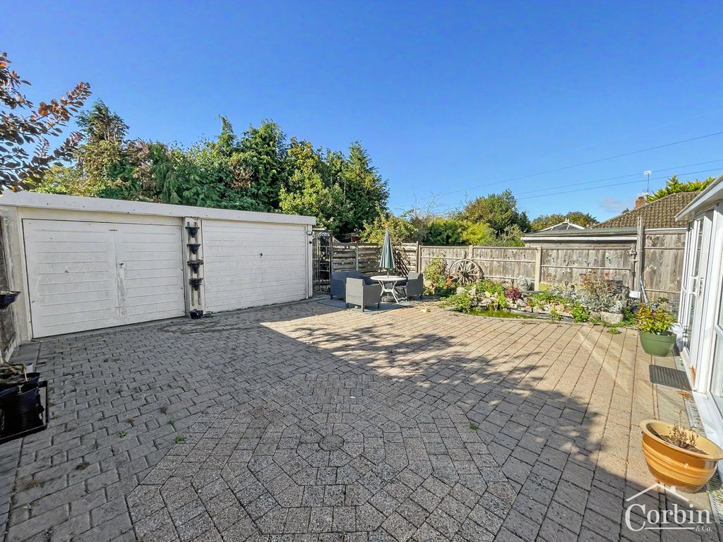 Property photo 3 of 11