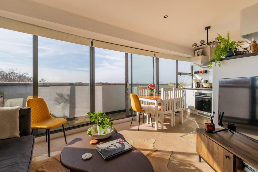 Property photo 1 of 16 12 The Royal (10 Of 15).Jpg