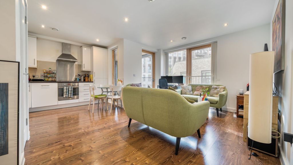 Property photo 1 of 20