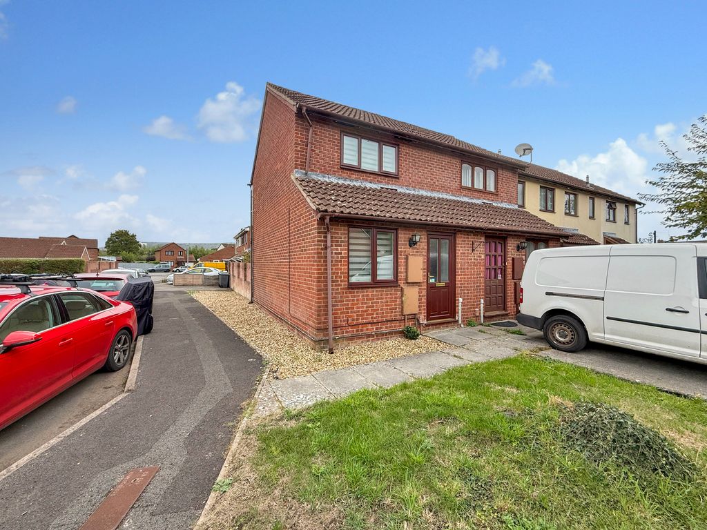 Property photo 1 of 12