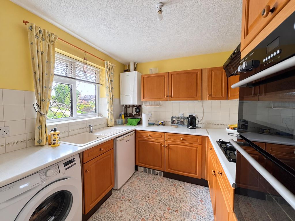 Property photo 2 of 23 17.Png