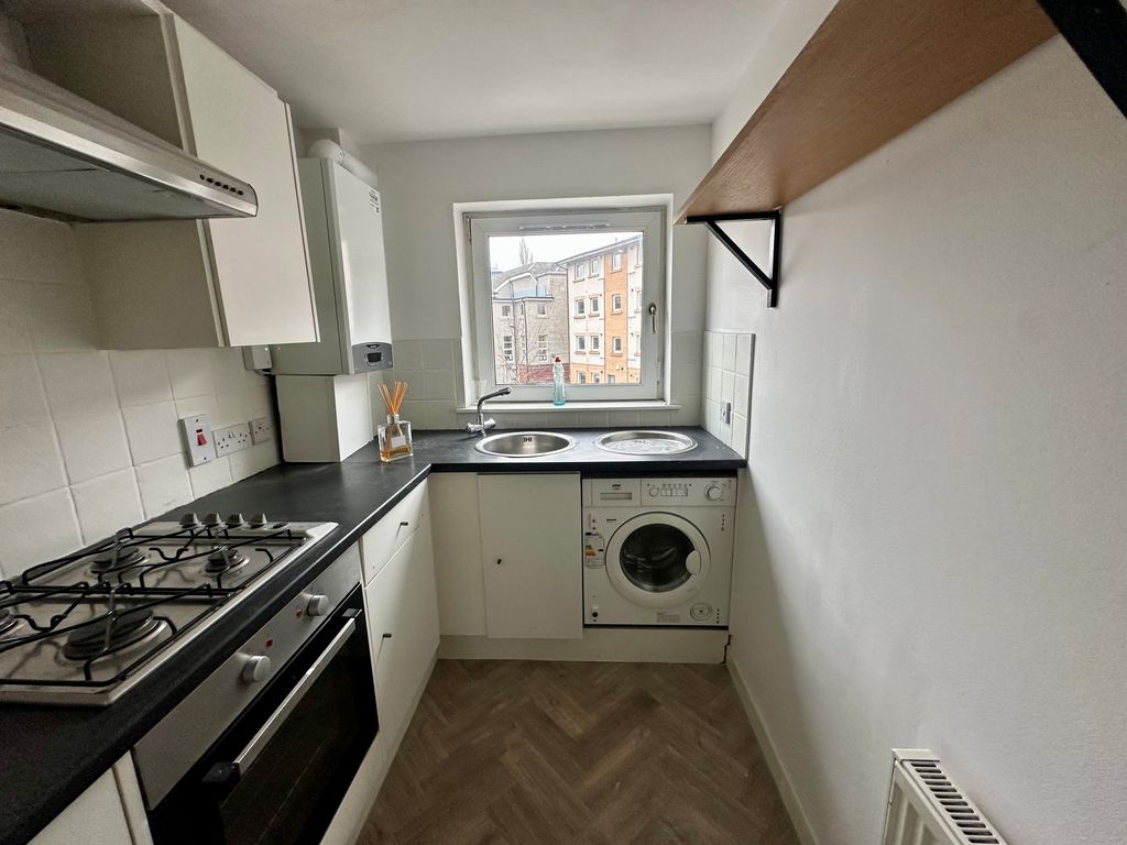 Property photo 3 of 5