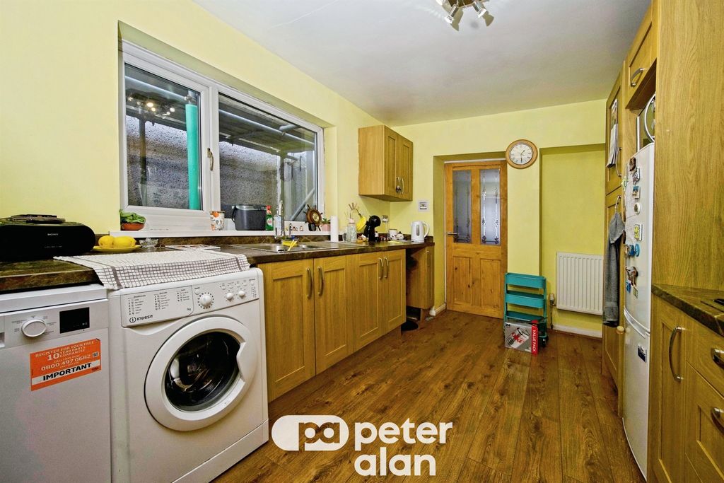 Property photo 3 of 20