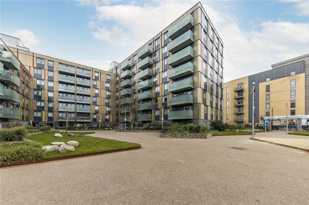 Property photo 1 of 9