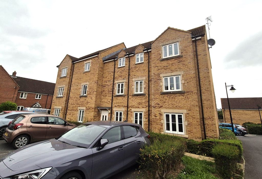 Property photo 1 of 12 1000009895